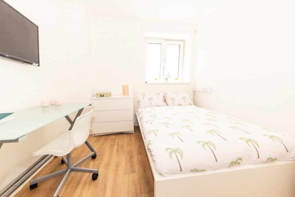 X1 Arndale House | Apartment in Flatshare | Bedroom