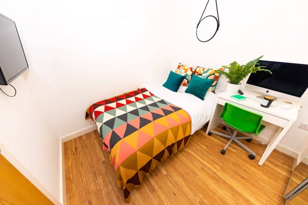 X1 The Courtyard | 3 Bed Flat Townhouse | Double Bedroom