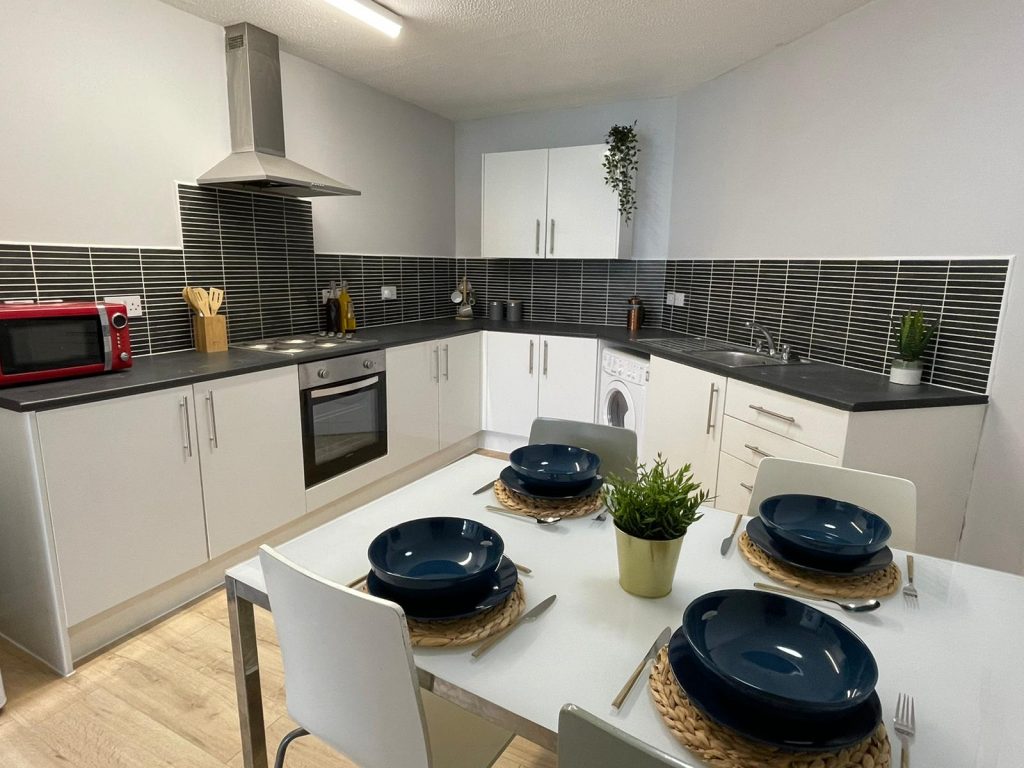 X1 Borden Court | Student Accommodation Liverpool | Standard Room | Kitchen in a Flatshare