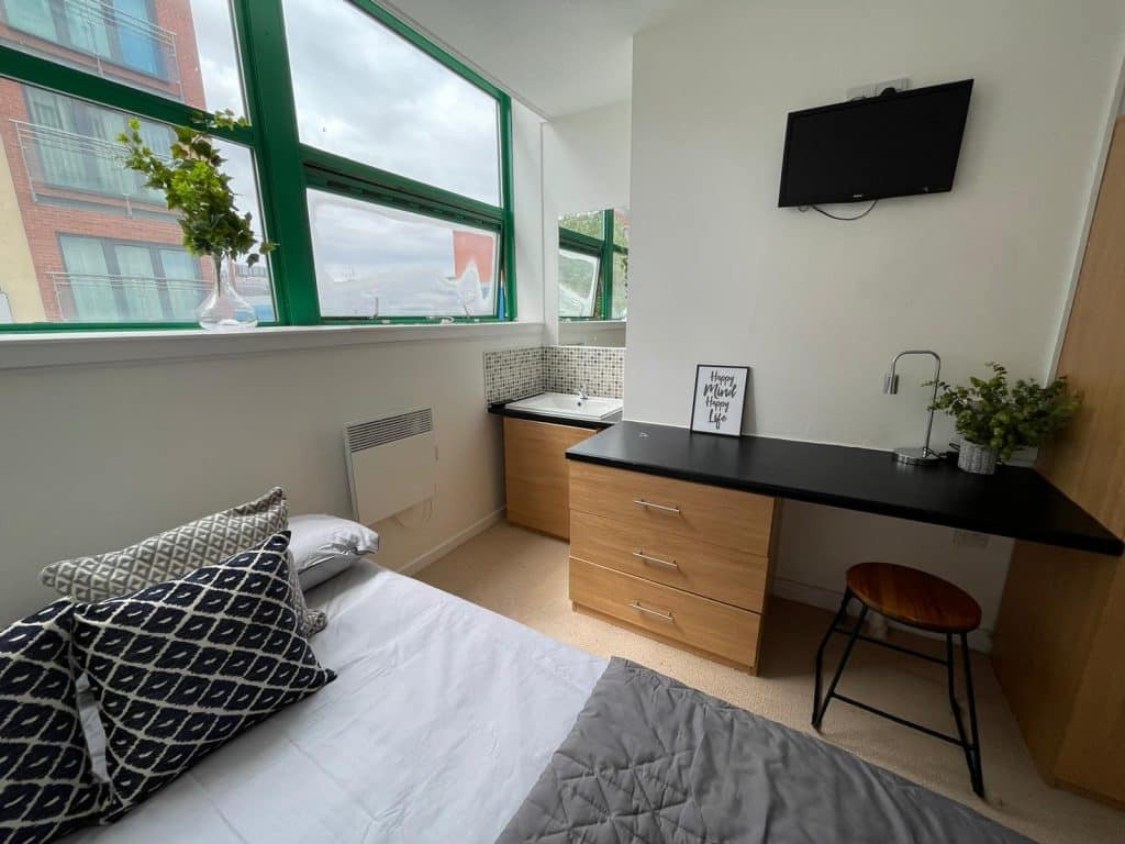 X1 Borden Court | Student Accommodation Liverpool | Standard Room | Bedroom in a Flatshare