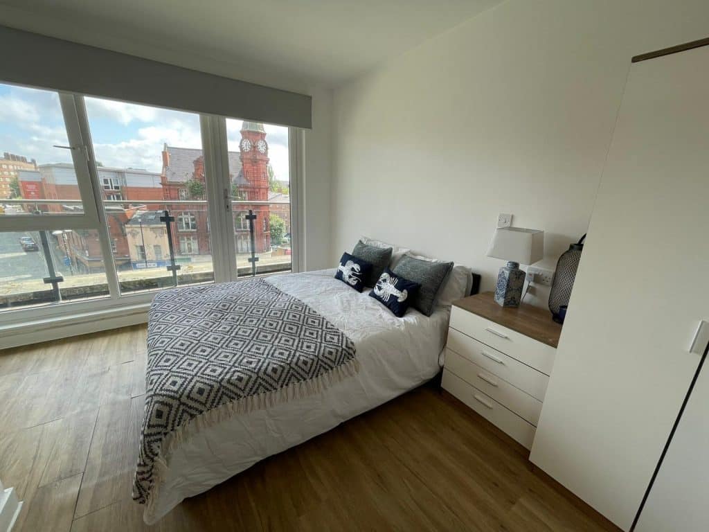 X1 Arndale House | Student Accommodation Liverpool | Balcony Room | bedroom